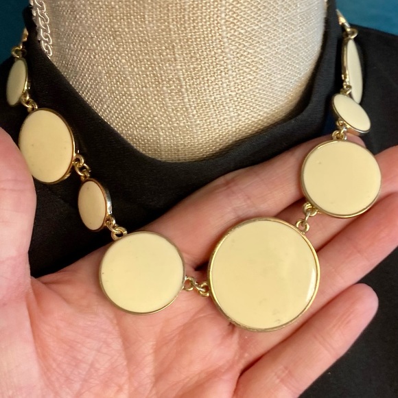 Jewelry - Vintage 60’s Style Cream/White Circles Disk Adjustable Boho Necklace